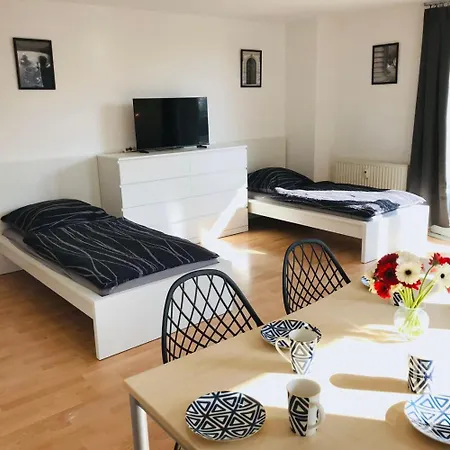 Apartman Beautiful With Multiple Balconies In